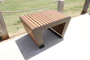 ריהוט חוץ ופנים